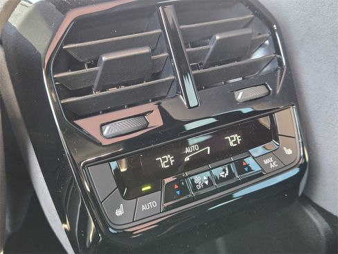 New 2026 BMW iX xDrive60 w/ M Sport Package image 32