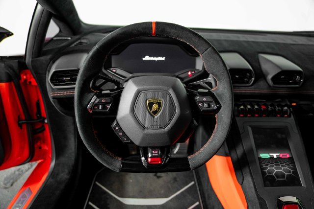 Used 2022 Lamborghini Huracan STO RWD image 20