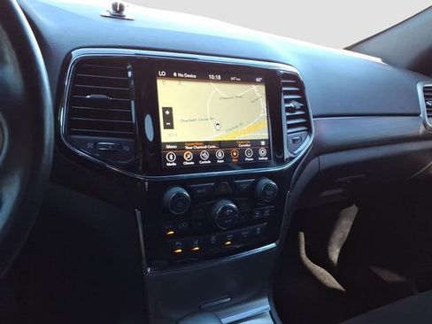 Used 2021 Jeep Grand Cherokee Laredo X AWD/4WD image 10
