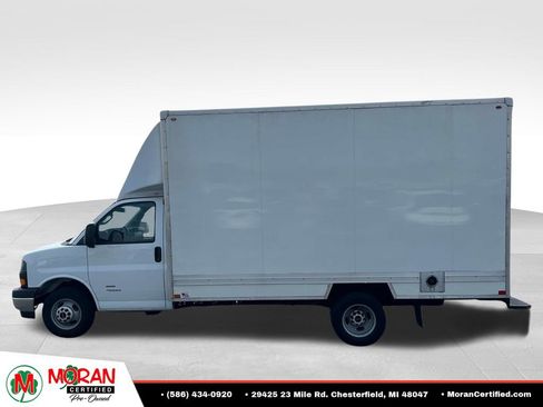Used 2023 GMC Savana 4500 w/ Power Convenience Package RWD image 2