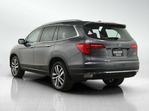 Used 2017 Honda Pilot Touring image 3