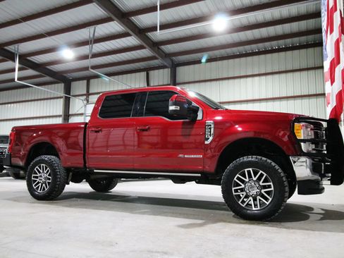 Used 2017 Ford F250 Lariat w/ Lariat Ultimate Package AWD/4WD image 15
