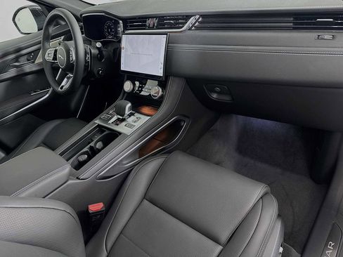 New 2026 Jaguar F-PACE R-Dynamic S image 28