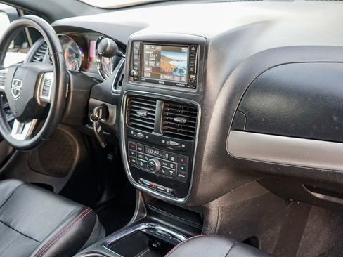 Used 2019 Dodge Grand Caravan GT FWD image 32