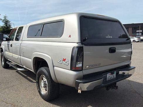 Used 2006 Chevrolet Silverado 2500 LT w/ Heavy-Duty Power Package AWD/4WD image 7