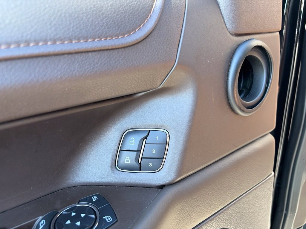 Used 2022 Ford Expedition King Ranch AWD/4WD image 12