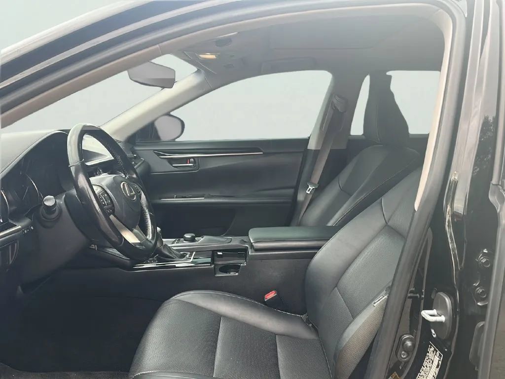 Used 2016 Lexus ES 350 FWD image 9