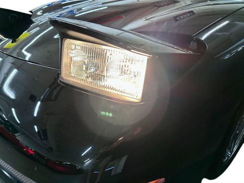 Used 2004 Chevrolet Corvette Convertible w/ Preferred Equipment Group image 15