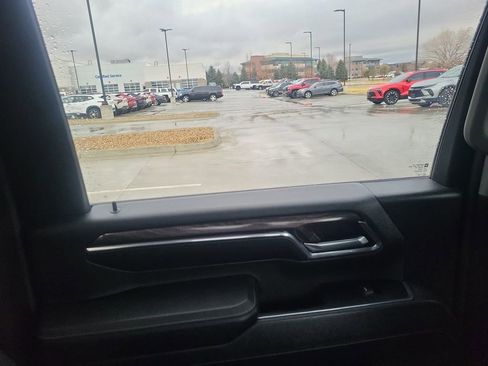 Used 2024 Chevrolet Silverado 2500 LTZ w/ LTZ Convenience Package image 10