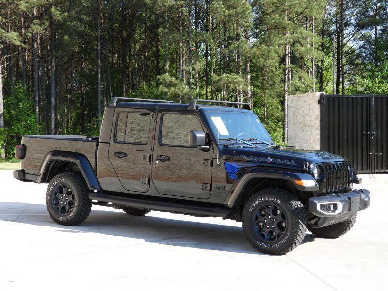 Used 2023 Jeep Gladiator Willys AWD/4WD image 26