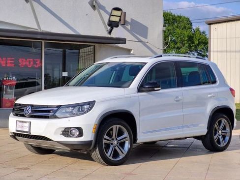 Used 2017 Volkswagen Tiguan Sport image 3