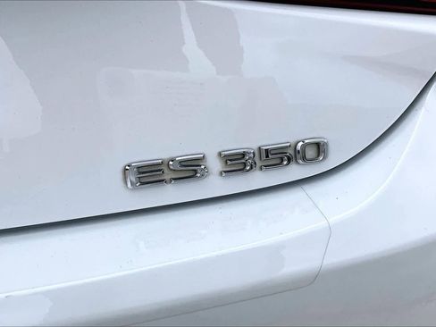 Used 2022 Lexus ES 350 F Sport w/ Accessory Package 2 FWD image 10