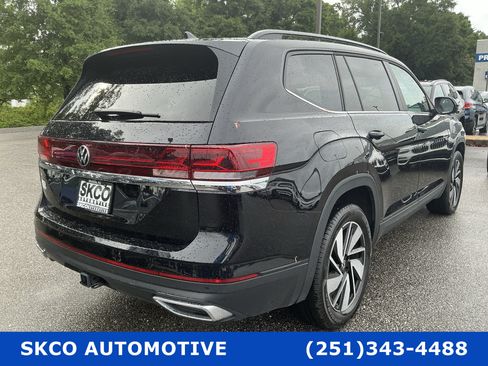 Used 2025 Volkswagen Atlas SE FWD image 5