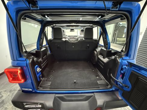 Used 2022 Jeep Wrangler Unlimited Sahara w/ Advanced Safety Group image 30