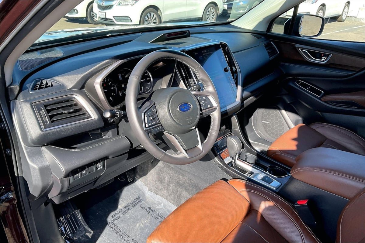 Used 2023 Subaru Ascent Touring AWD/4WD image 11