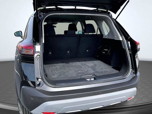 Used 2023 Nissan Rogue S image 5