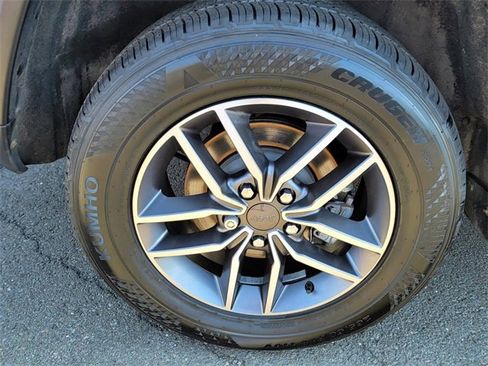 Used 2021 Jeep Grand Cherokee Limited image 10