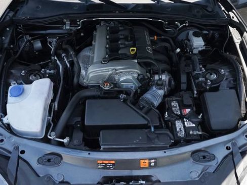 Used 2017 MAZDA MX-5 Miata Grand Touring RWD image 19