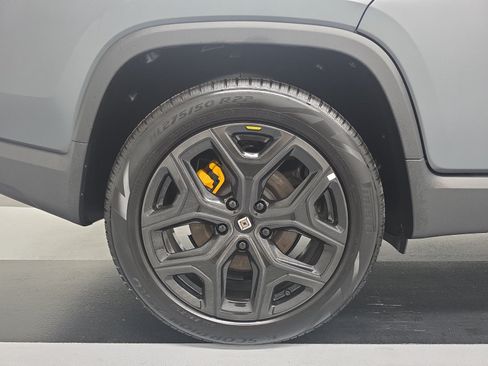 Used 2024 Rivian R1T Adventure AWD/4WD image 12