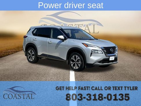 Used 2021 Nissan Rogue SV image 3