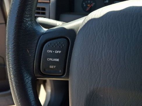 Used 2000 Jeep Grand Cherokee Laredo AWD/4WD image 15