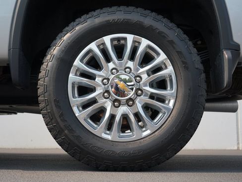 Certified 2022 Chevrolet Silverado 3500 High Country w/ Safety Package II AWD/4WD image 35