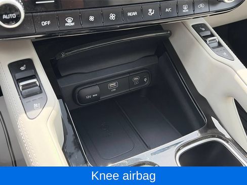 Used 2024 Kia Telluride SX Prestige w/ Towing Package AWD/4WD image 28