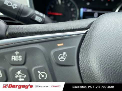 Used 2018 Chevrolet Equinox Premier image 40