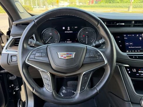 Used 2022 Cadillac XT5 Premium Luxury w/ Platinum Package FWD image 18