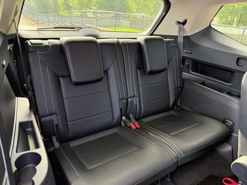 Used 2023 Volkswagen Atlas SE AWD/4WD image 12