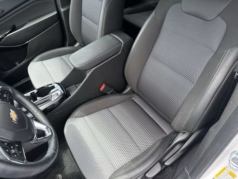 Used 2024 Chevrolet Trax LT w/ Driver Confidence Package FWD image 15