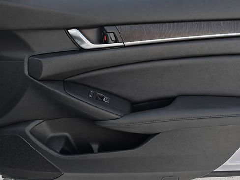 Used 2019 Honda Accord EX-L image 37