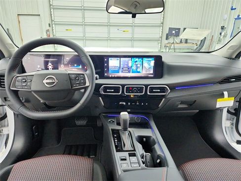 New 2026 Nissan Sentra SR w/ Floor Mat Package image 23