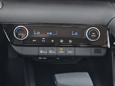 New 2026 Hyundai Elantra Hybrid FWD image 18