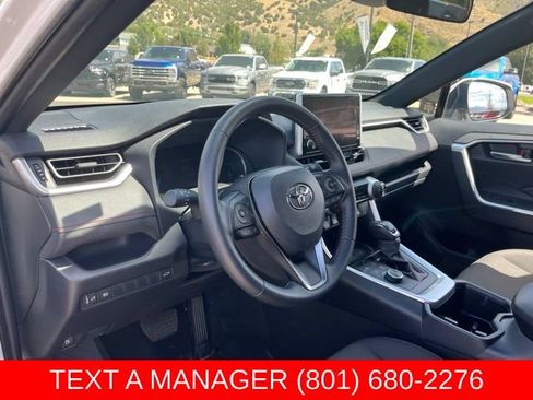 Used 2025 Toyota RAV4 SE AWD/4WD image 14