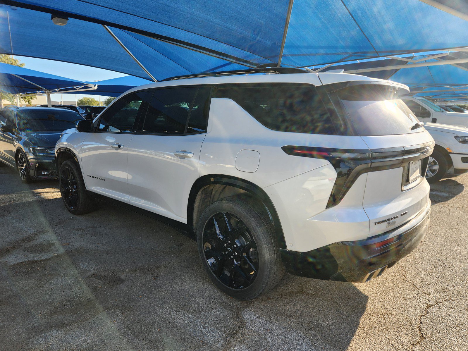 Used 2024 Chevrolet Traverse RS w/ LPO, Floor Liner Package AWD/4WD image 3