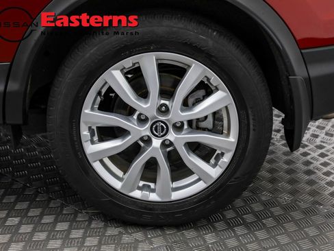 Used 2022 Nissan Rogue Sport SV w/ Technology Package image 30