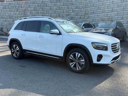 New 2026 Mercedes-Benz GLB 250 4MATIC image 9