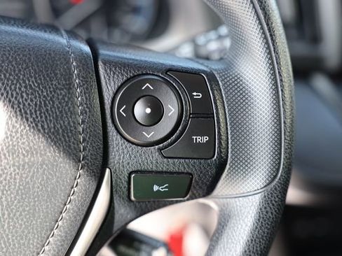 Used 2017 Toyota RAV4 LE image 17