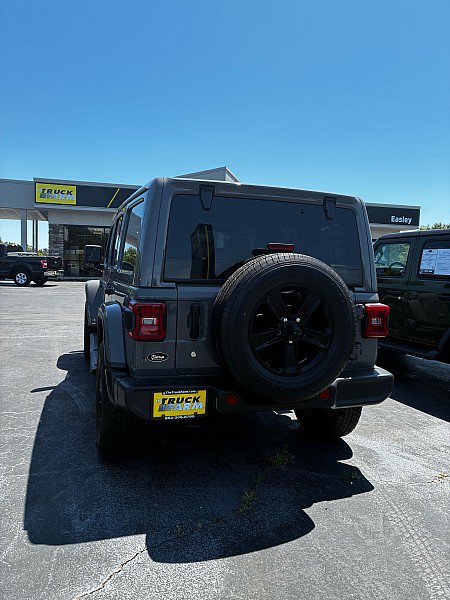 Used 2020 Jeep Wrangler Unlimited Sahara AWD/4WD image 4