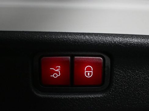 Certified 2022 Mercedes-Benz C 300 4MATIC Sedan image 29