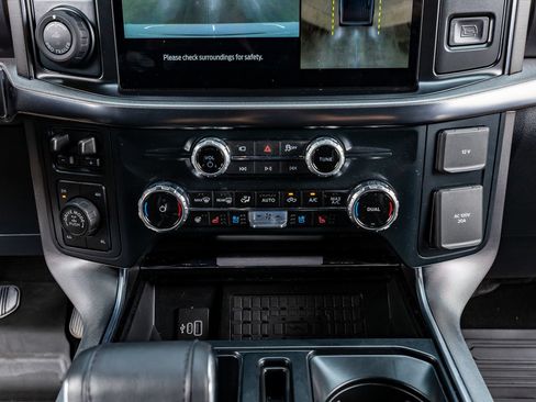 Used 2025 Ford F150 Platinum AWD/4WD image 27