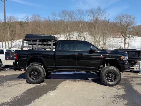 Used 2022 RAM 2500 Limited w/ Night Edition AWD/4WD image 16