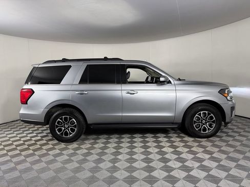 Used 2024 Ford Expedition XLT AWD/4WD image 6