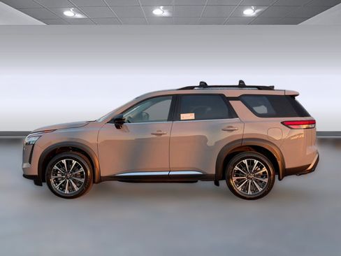 New 2026 Nissan Pathfinder Platinum AWD/4WD image 2
