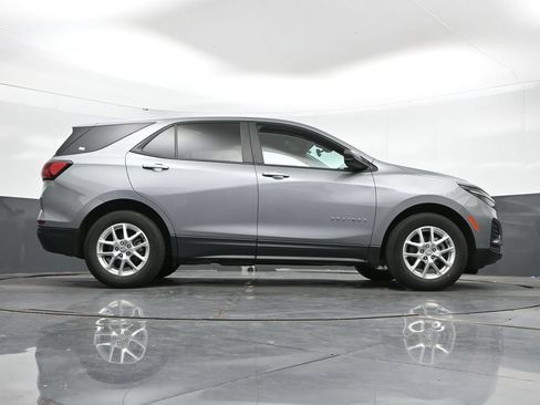 Used 2023 Chevrolet Equinox LS w/ LS Convenience Package FWD image 41