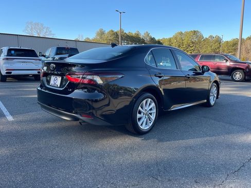 Used 2023 Toyota Camry LE image 5