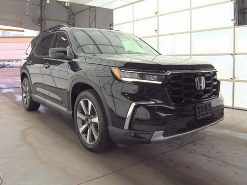 Used 2025 Honda Pilot Elite image 4