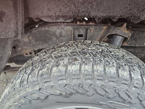 Used 2017 Toyota Tacoma SR5 image 19