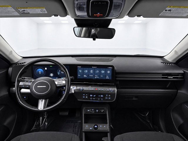 Used 2025 Hyundai Kona SEL FWD image 20